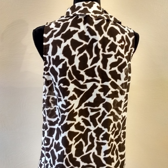 Ann Taylor Loft giraffe print short sleeved blouse - Picture 2 of 7